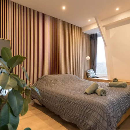 公寓 Canal View In The Center *