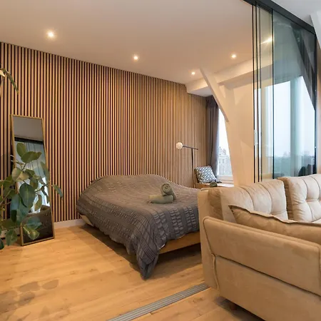 Canal View In The Center * Amsterdam