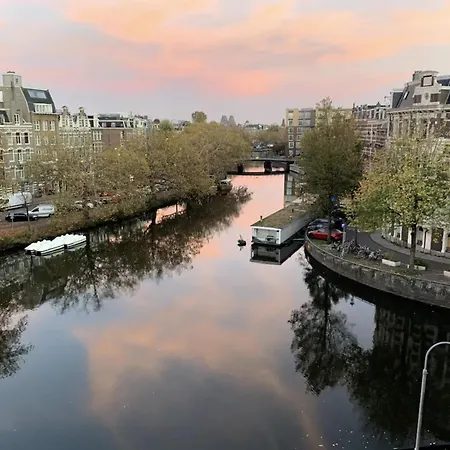 Canal View In The Center *